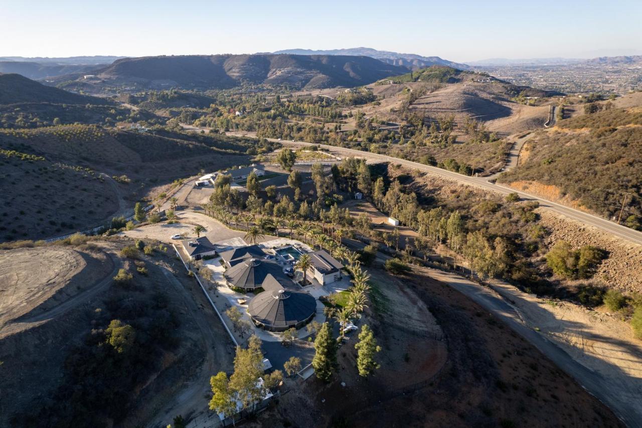 Iron Mansion Private Resort-Event Space 12000 Ft! Temecula Eksteriør bilde